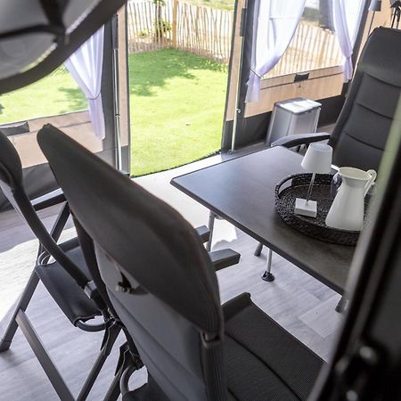 Camping & Erlebnis Resort Jersleber See - Jersicamper Mit Seeblick Jersleben Exterior foto